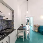 Domus דירה
