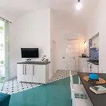 Domus * איסקיה