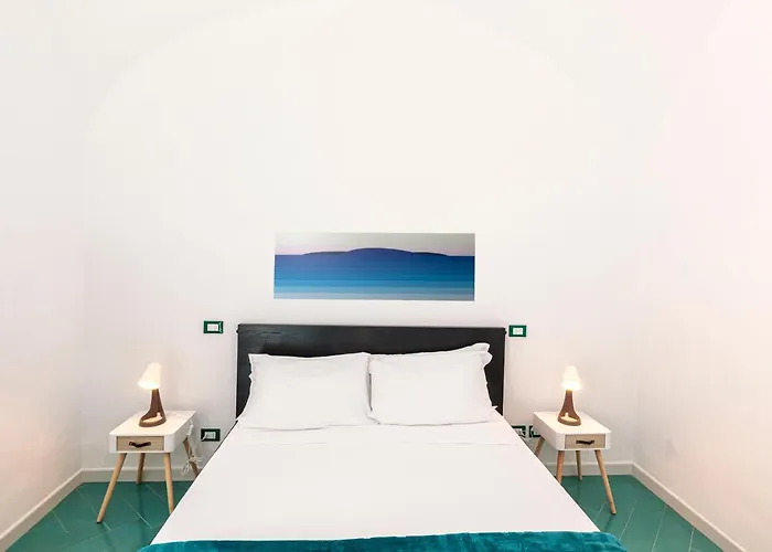 Domus アパート イスキア島